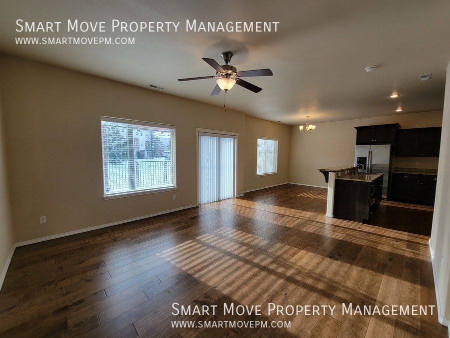 Adorable Two Story off Maple Grove. Neighborhood Pool, Park, Gym. Yard Care included property image