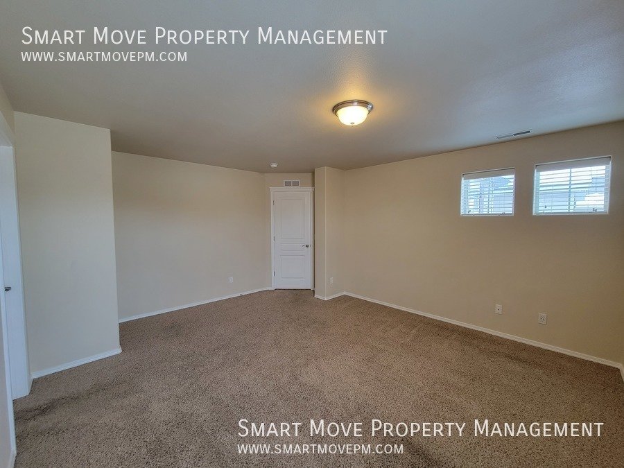 Adorable Two Story off Maple Grove. Neighborhood Pool, Park, Gym. Yard Care included property image