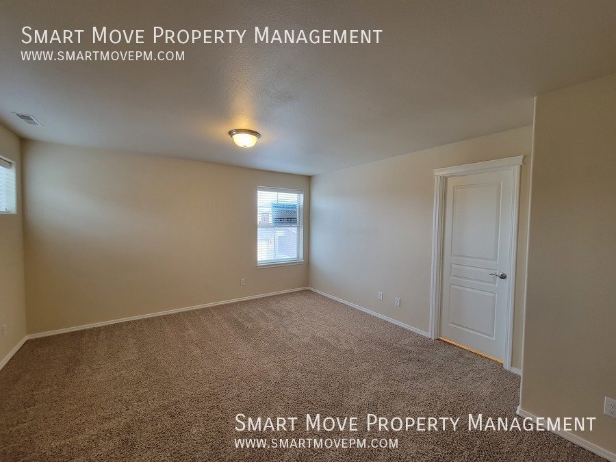 Adorable Two Story off Maple Grove. Neighborhood Pool, Park, Gym. Yard Care included property image