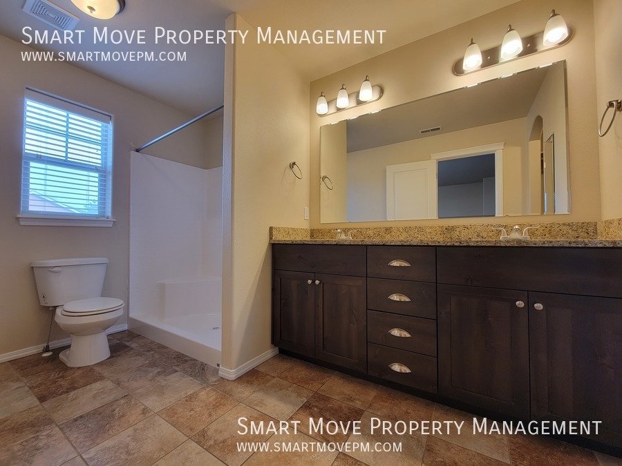 Adorable Two Story off Maple Grove. Neighborhood Pool, Park, Gym. Yard Care included property image