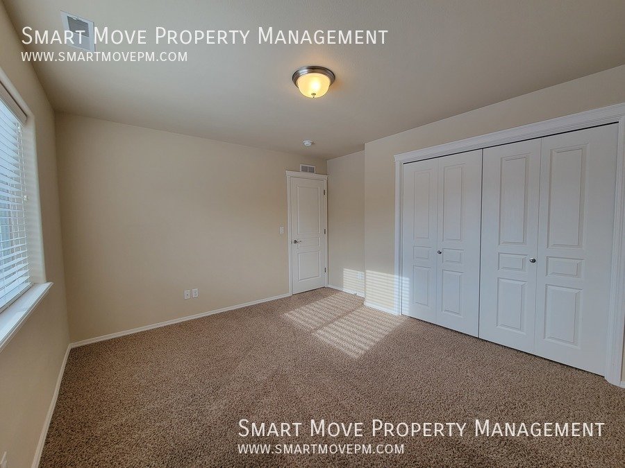 Adorable Two Story off Maple Grove. Neighborhood Pool, Park, Gym. Yard Care included property image