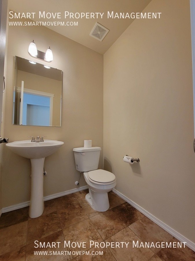 Adorable Two Story off Maple Grove. Neighborhood Pool, Park, Gym. Yard Care included property image