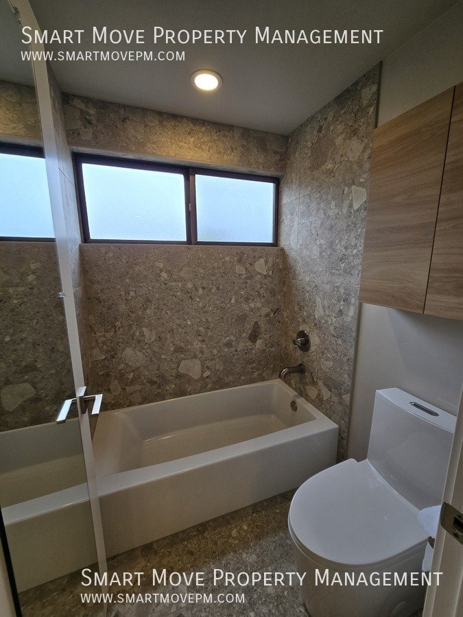 Chic & Modern Highlands Home.  3 Tiered Park-like Backyard property image