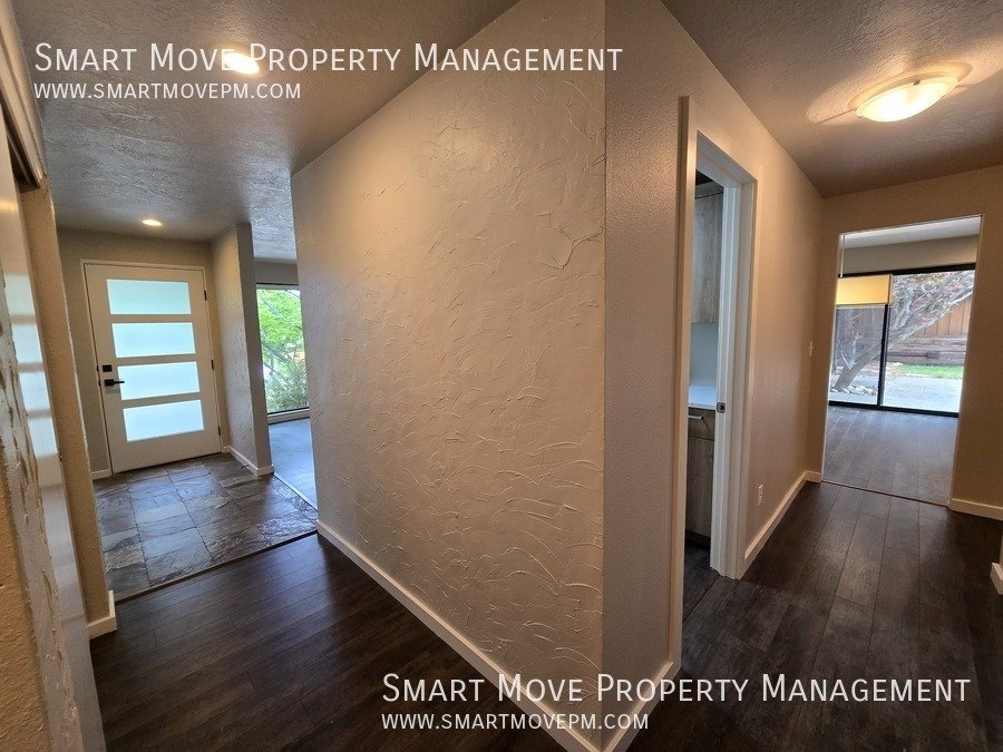 Chic & Modern Highlands Home.  3 Tiered Park-like Backyard property image