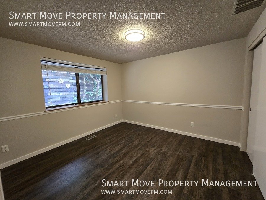 Chic & Modern Highlands Home.  3 Tiered Park-like Backyard property image