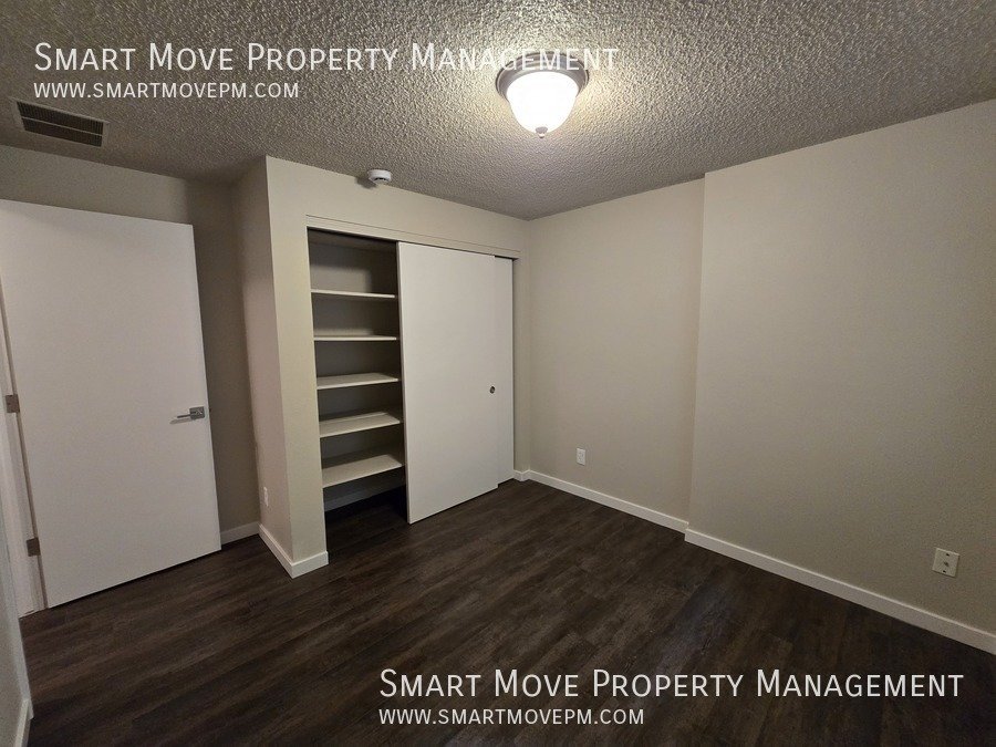 Chic & Modern Highlands Home.  3 Tiered Park-like Backyard property image