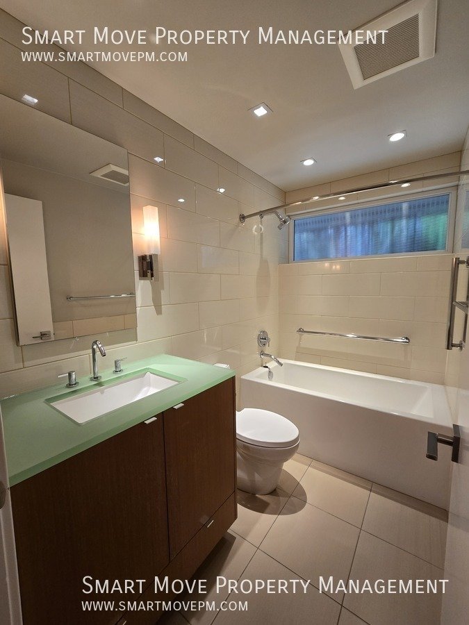 Chic & Modern Highlands Home.  3 Tiered Park-like Backyard property image