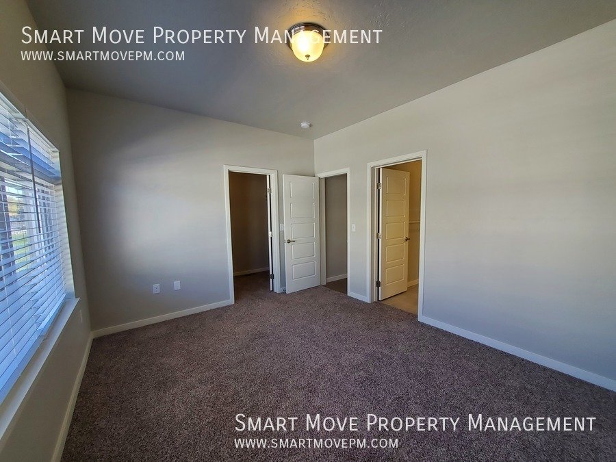 Townhome in Arts & Cultural District. Steps from the Greenbelt, River, Wineries property image