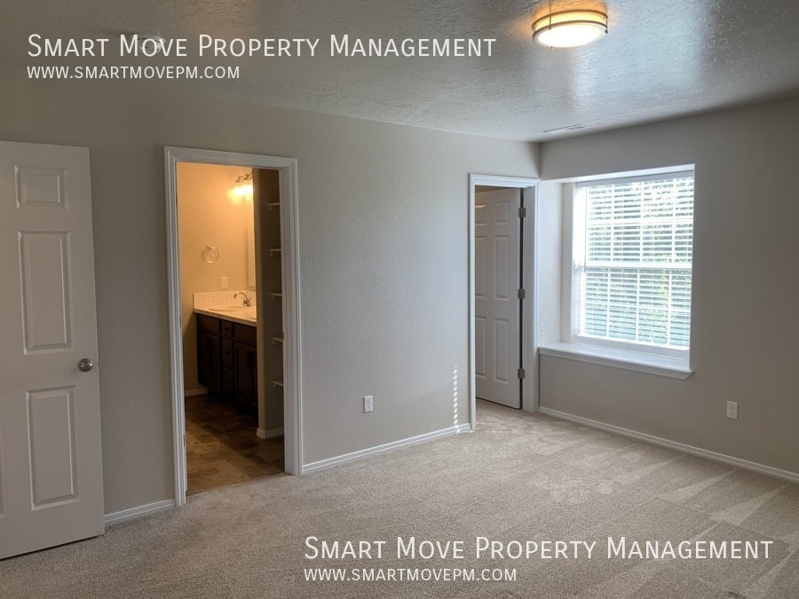 3 bd Patio Home Near Settlers Park. Low maintenance Yard. Oversized Garage property image