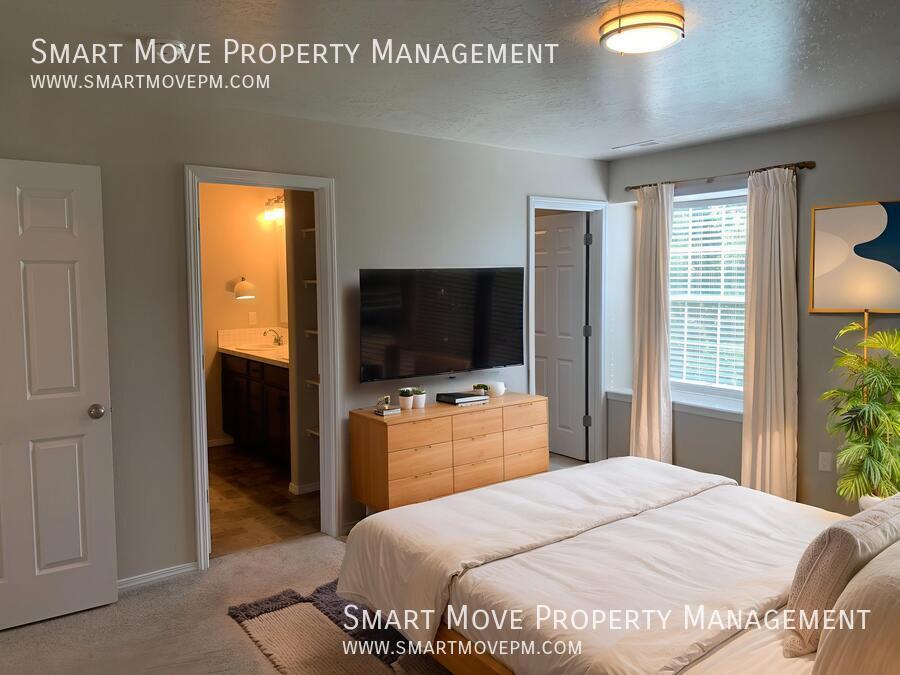 3 bd Patio Home Near Settlers Park. Low maintenance Yard. Oversized Garage property image