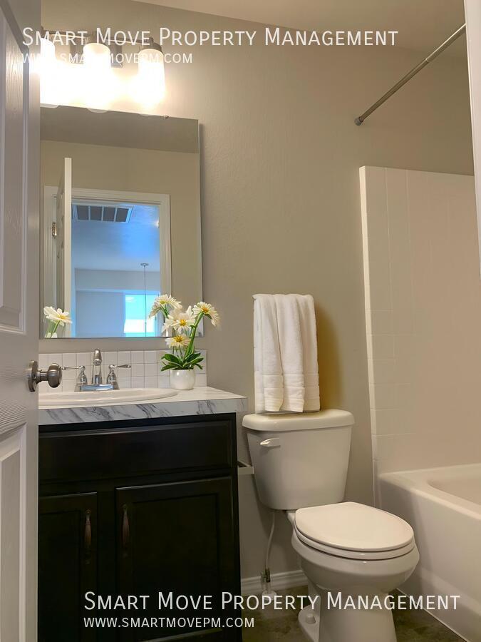 3 bd Patio Home Near Settlers Park. Low maintenance Yard. Oversized Garage property image