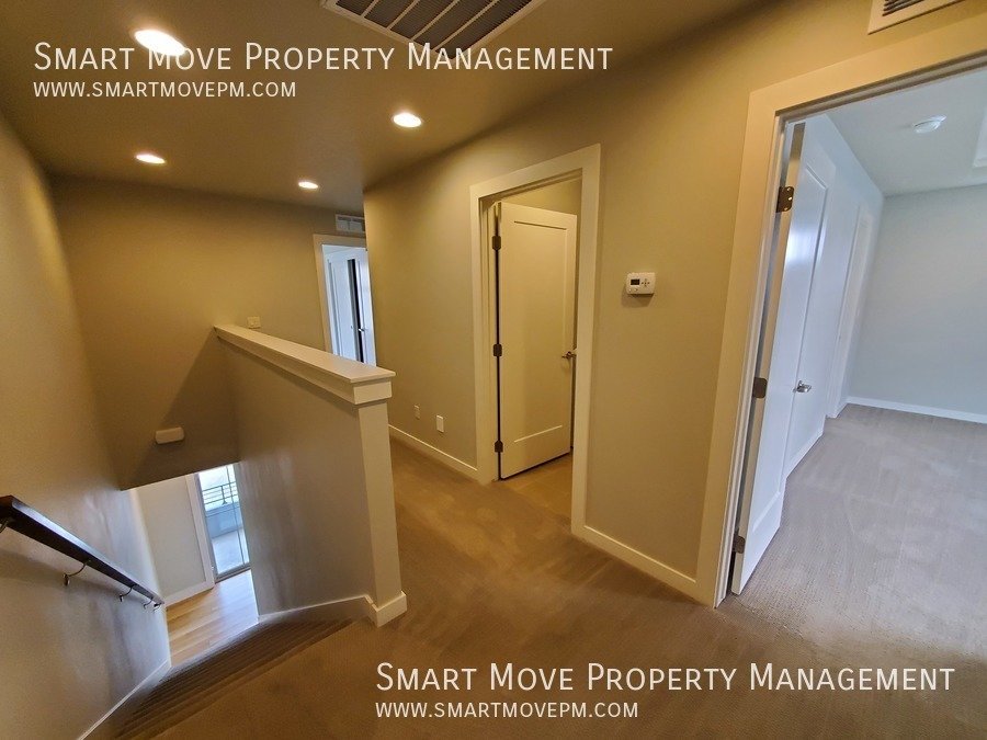 Executive East Boise 3 bd on the River, Greenbelt, Pool, Gym property image