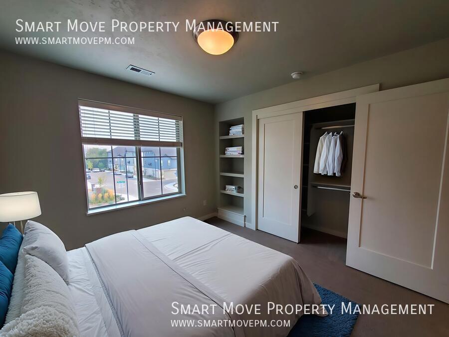Executive East Boise 3 bd on the River, Greenbelt, Pool, Gym property image