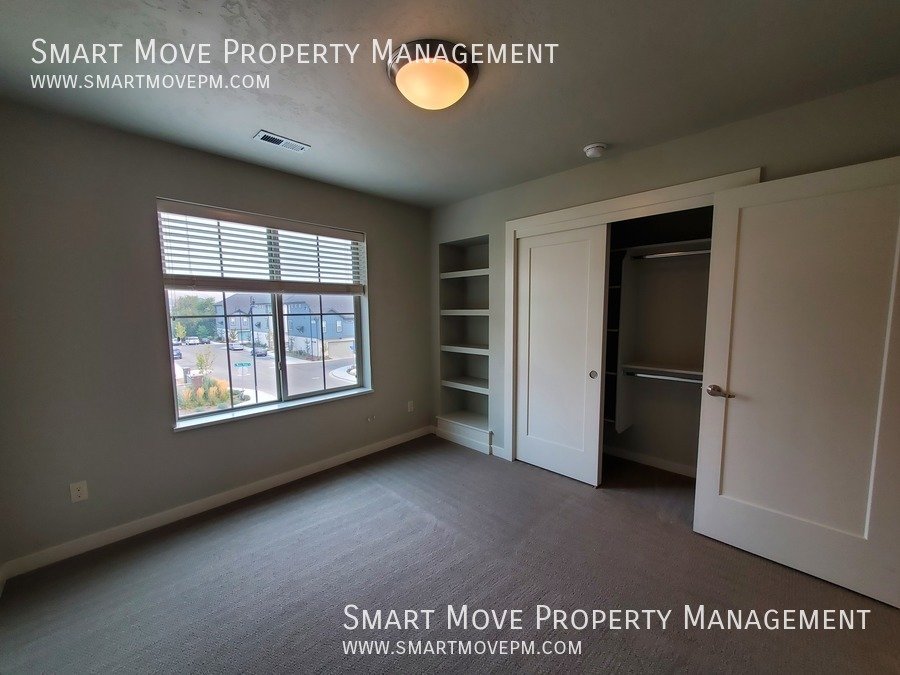 Executive East Boise 3 bd on the River, Greenbelt, Pool, Gym property image