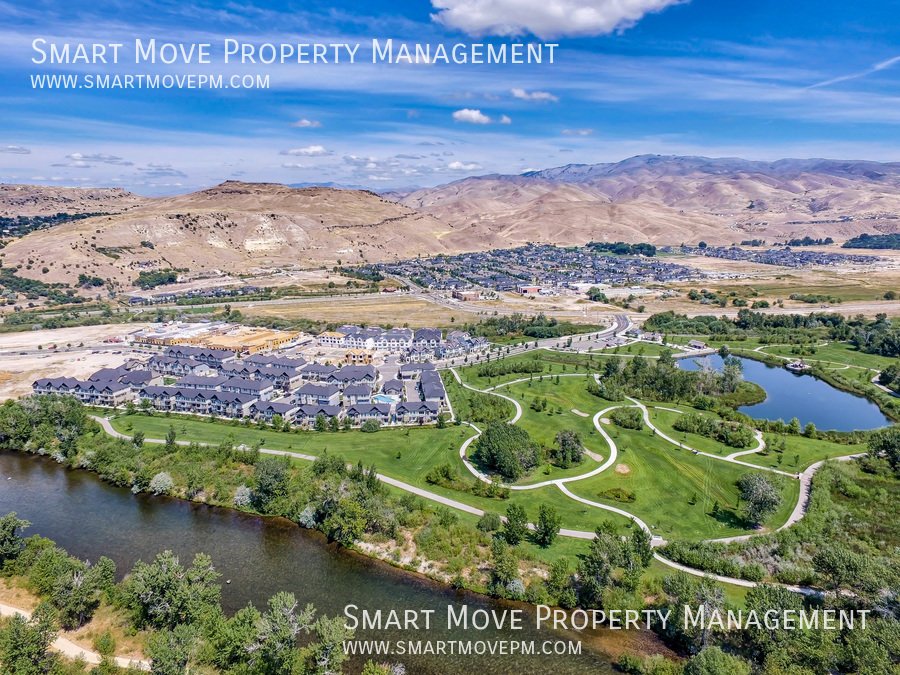 Executive East Boise 3 bd on the River, Greenbelt, Pool, Gym property image