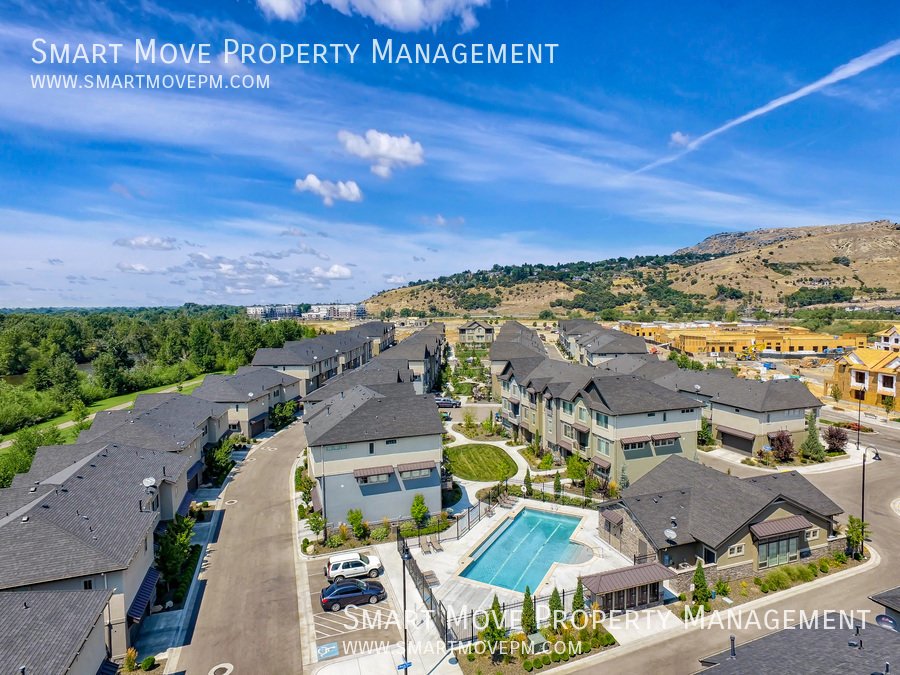 Executive East Boise 3 bd on the River, Greenbelt, Pool, Gym property image