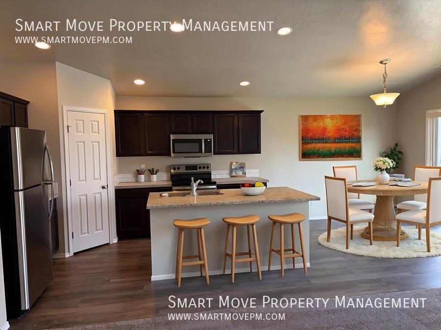 Inviting 3 bd room single level near Settlers Park. 3D tour! property image