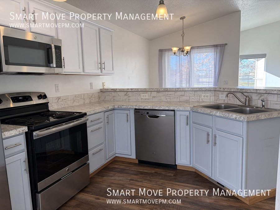 Single level 3 bed home in desirable Columbia Village property image