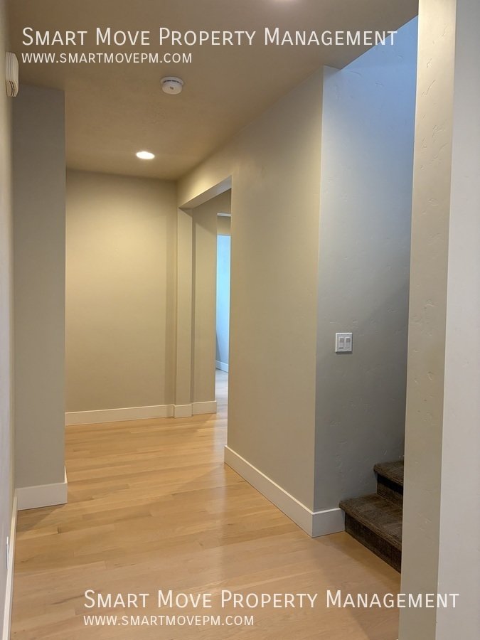 Beautiful 3 bed + bonus room + office home in East Boise. Near Micron property image