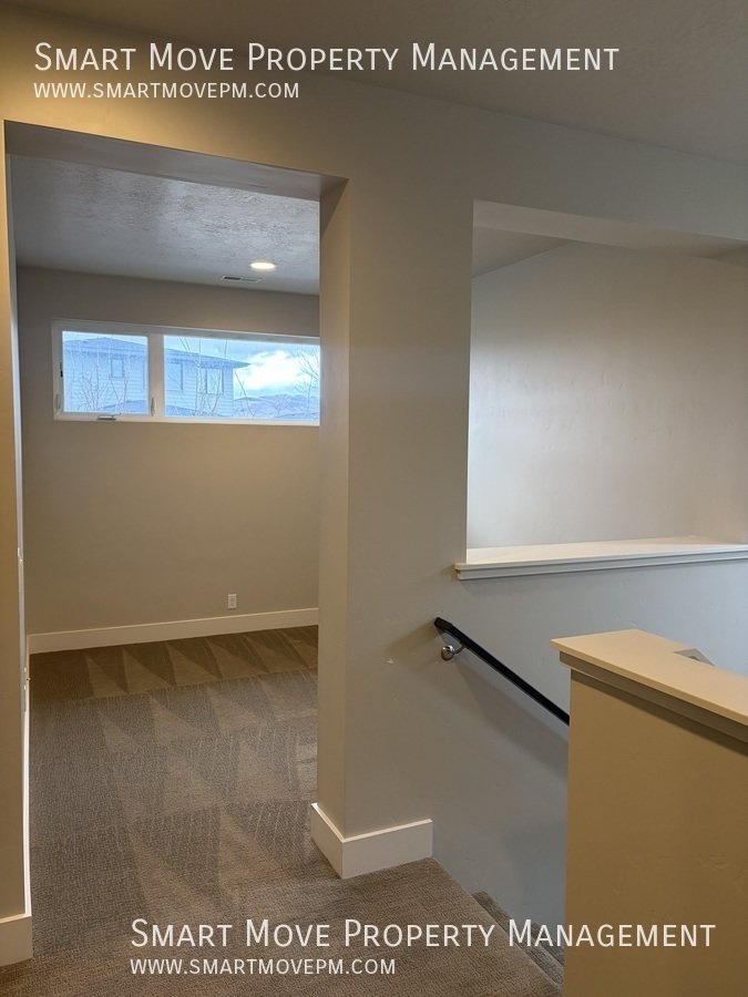 Beautiful 3 bed + bonus room + office home in East Boise. Near Micron property image