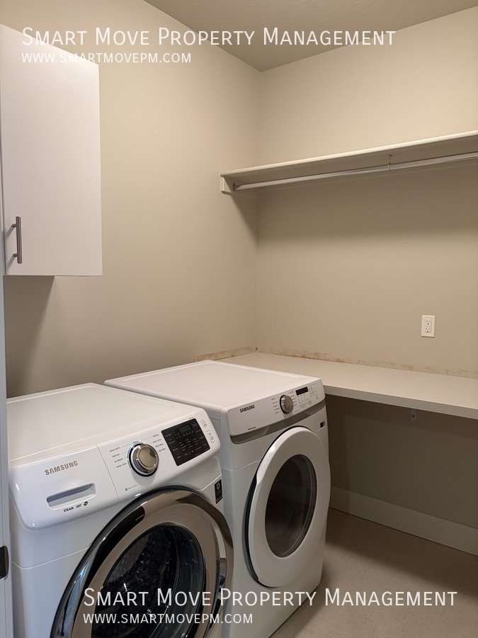 Beautiful 3 bed + bonus room + office home in East Boise. Near Micron property image