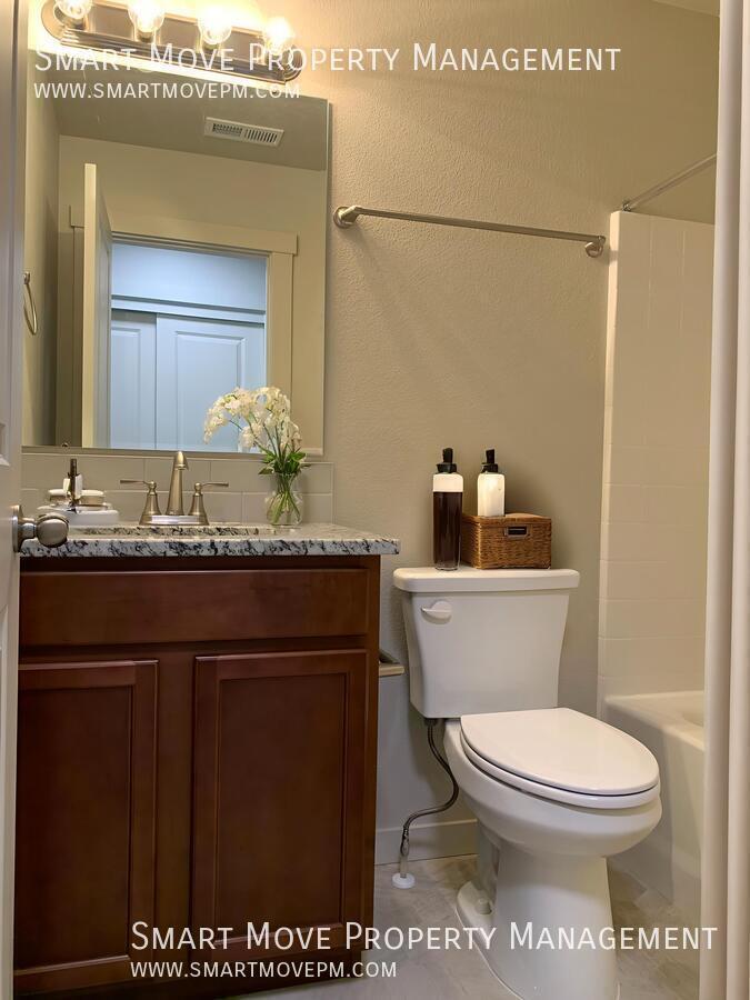 Adorable single level 3 bed in Kuna property image