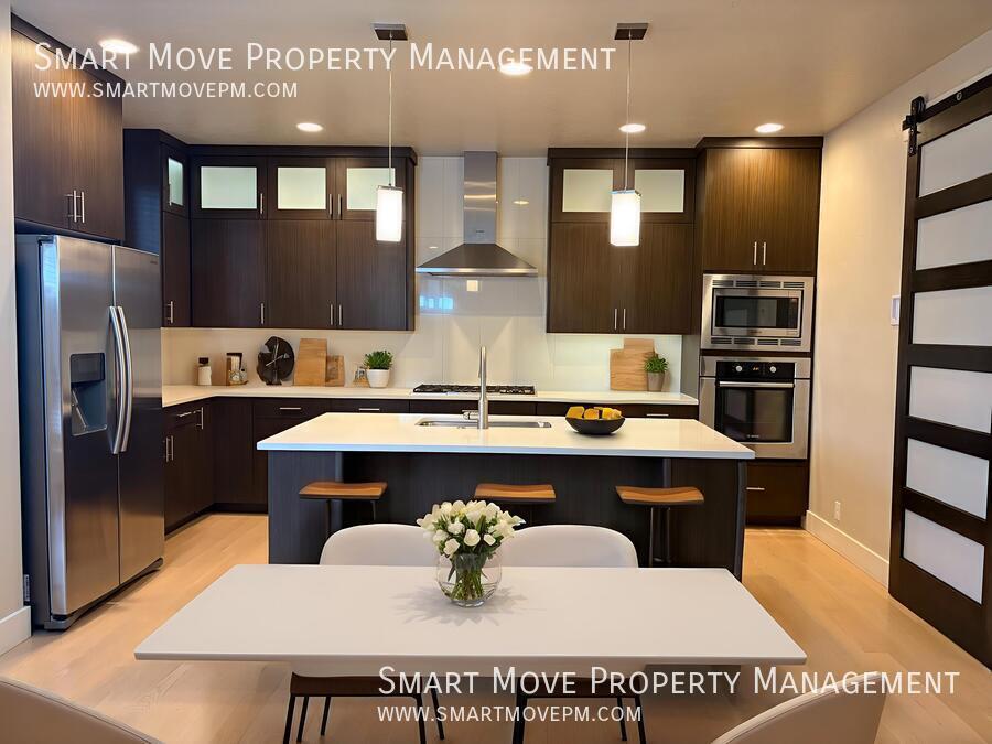 Beautiful 3 bed + bonus room + office home in East Boise. Near Micron property image