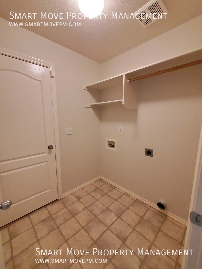 Meridian 4bd w/Bonus Near Rocky Mountain HS, Pool, Parks. property image