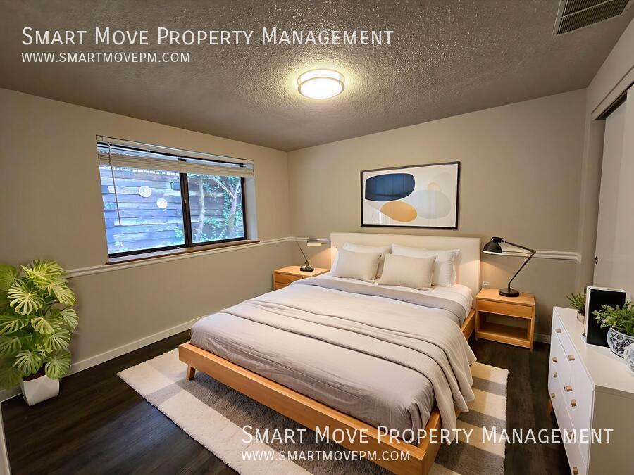 Chic & Modern Highlands Home.  3 Tiered Park-like Backyard property image