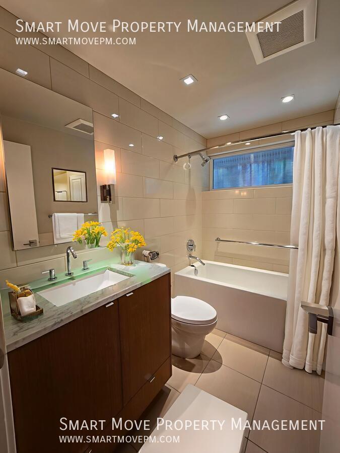 Chic & Modern Highlands Home.  3 Tiered Park-like Backyard property image