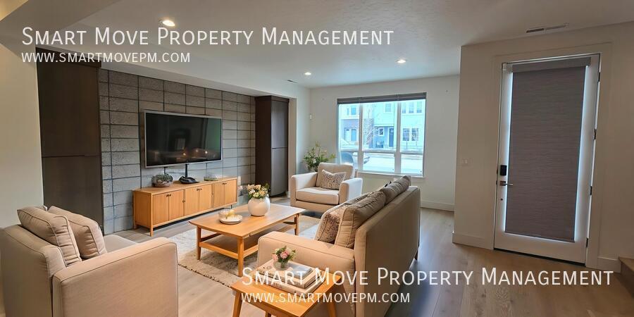 Spectacular Harris Ranch Townhome Nestled between Foothills & Greenbelt property image