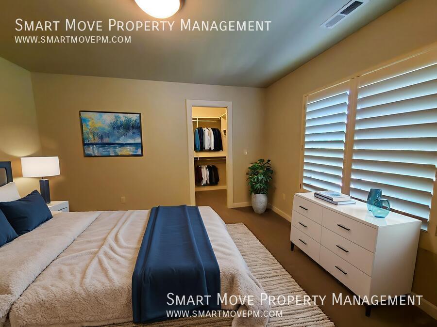 Harris Ranch Townhome in Mill District. Near Greenbelt, Bown Crossing, Foothills. Shakespeare Fest property image