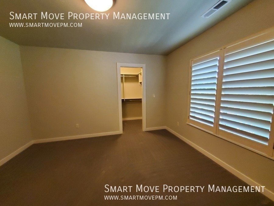 Harris Ranch Townhome in Mill District. Near Greenbelt, Bown Crossing, Foothills. Shakespeare Fest property image