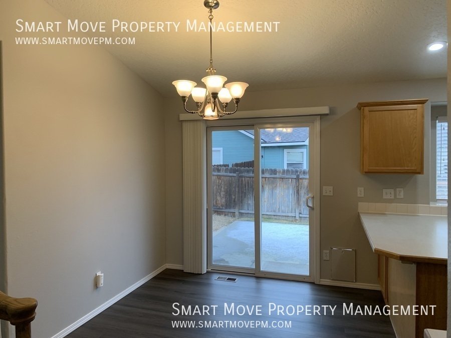 Beautiful 5 bed plus office in Columbia Village property image