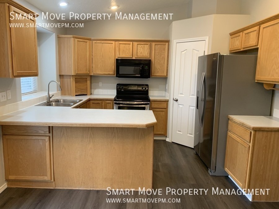 Beautiful 5 bed plus office in Columbia Village property image