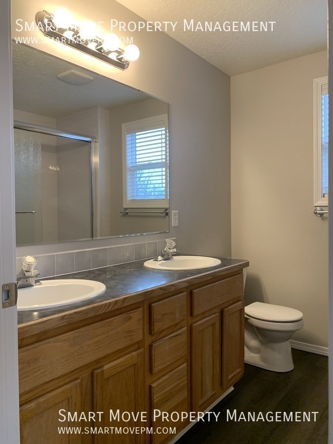 Beautiful 5 bed plus office in Columbia Village property image