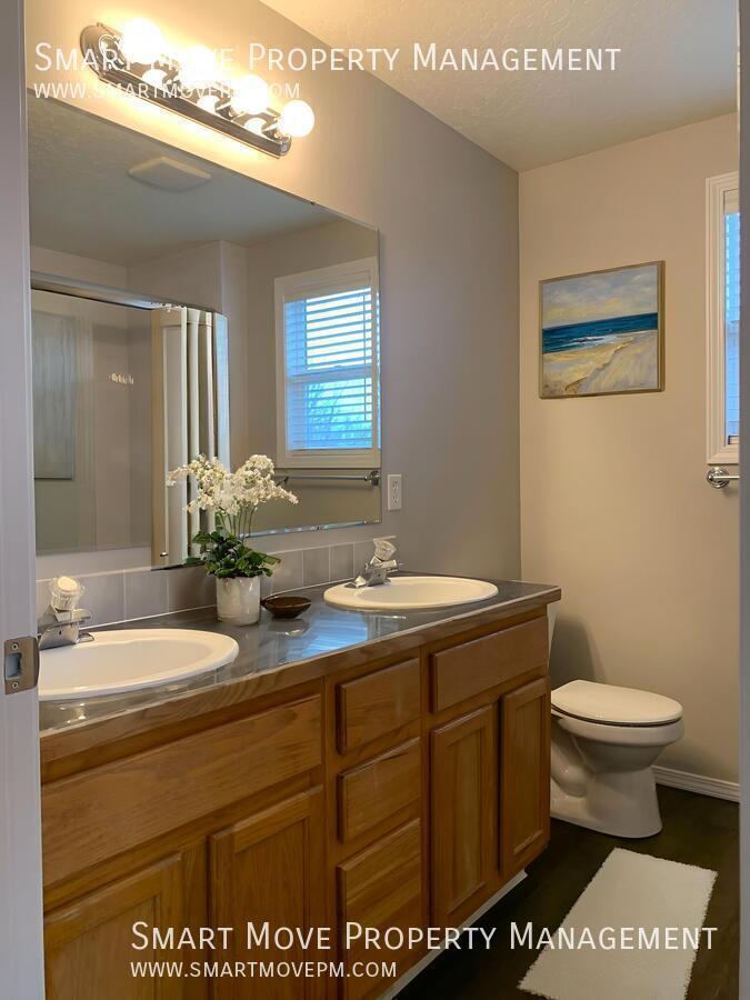 Beautiful 5 bed plus office in Columbia Village property image