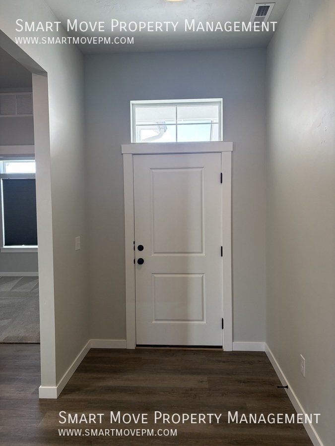 Modern 4 Bed Single Story in South Boise property image