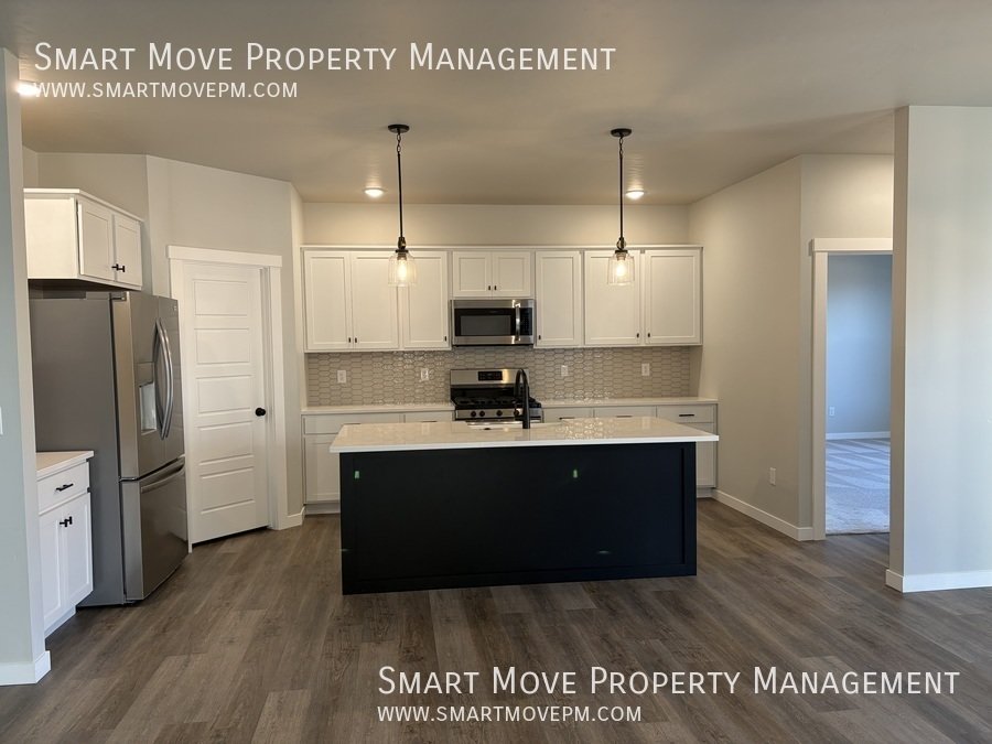 Modern 4 Bed Single Story in South Boise property image