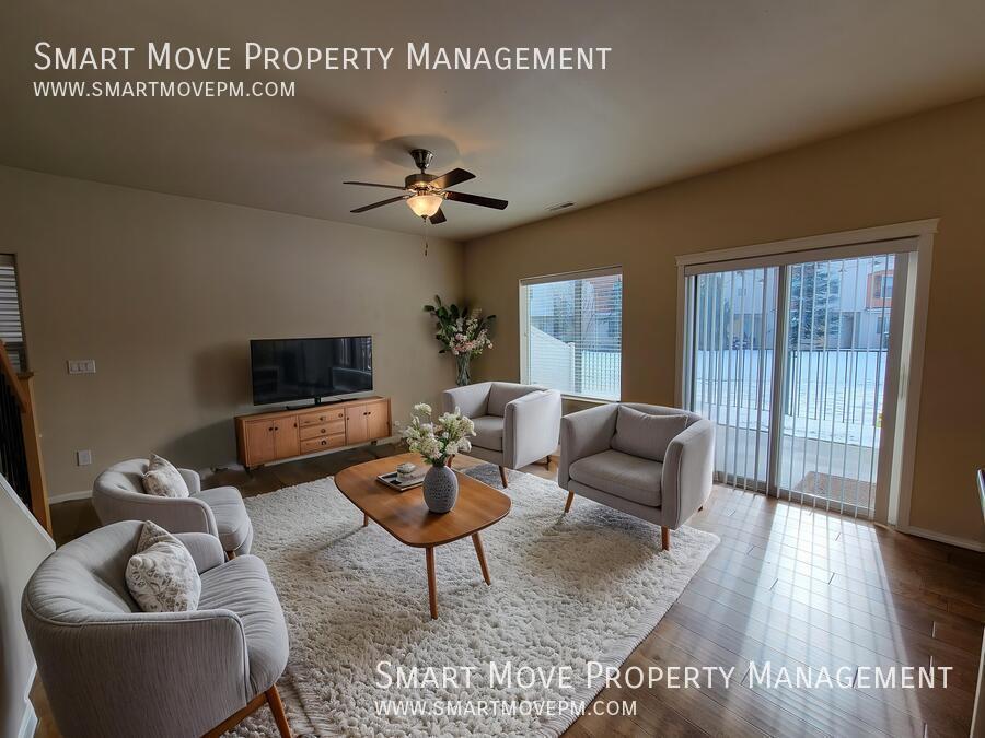 Adorable Two Story off Maple Grove. Neighborhood Pool, Park, Gym. Yard Care included property image