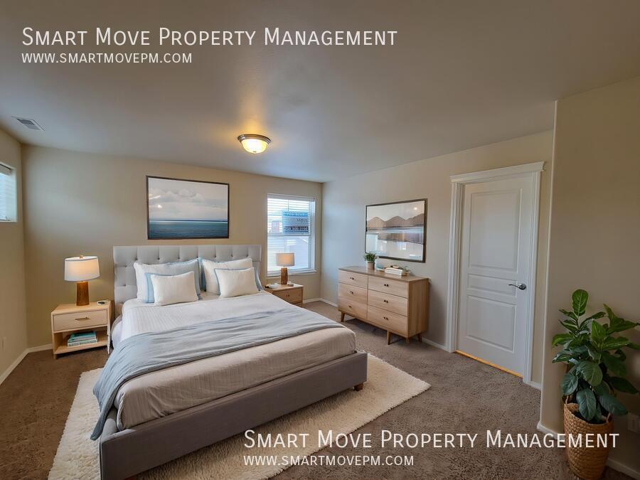 Adorable Two Story off Maple Grove. Neighborhood Pool, Park, Gym. Yard Care included property image