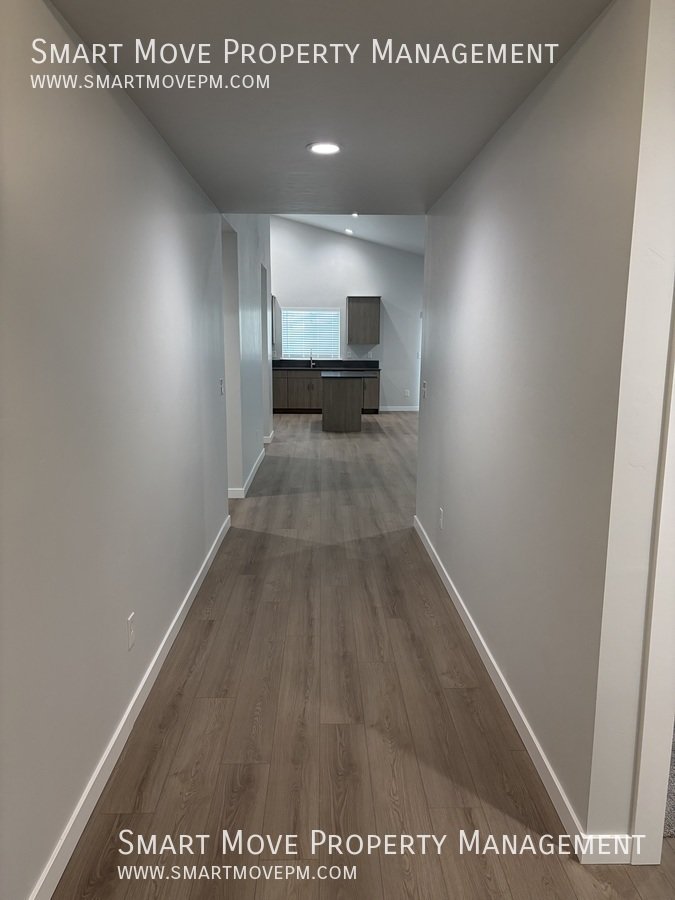 Brand New Home For Rent in Meridian, 3 Car Garage property image