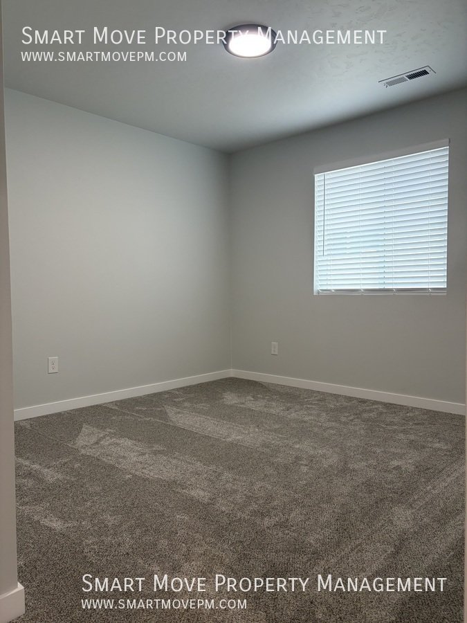 Brand New Home For Rent in Meridian, 3 Car Garage property image