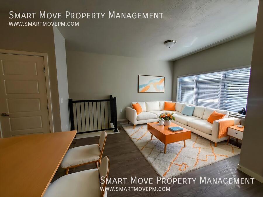 Townhome in Arts & Cultural District. Steps from the Greenbelt, River, Wineries property image