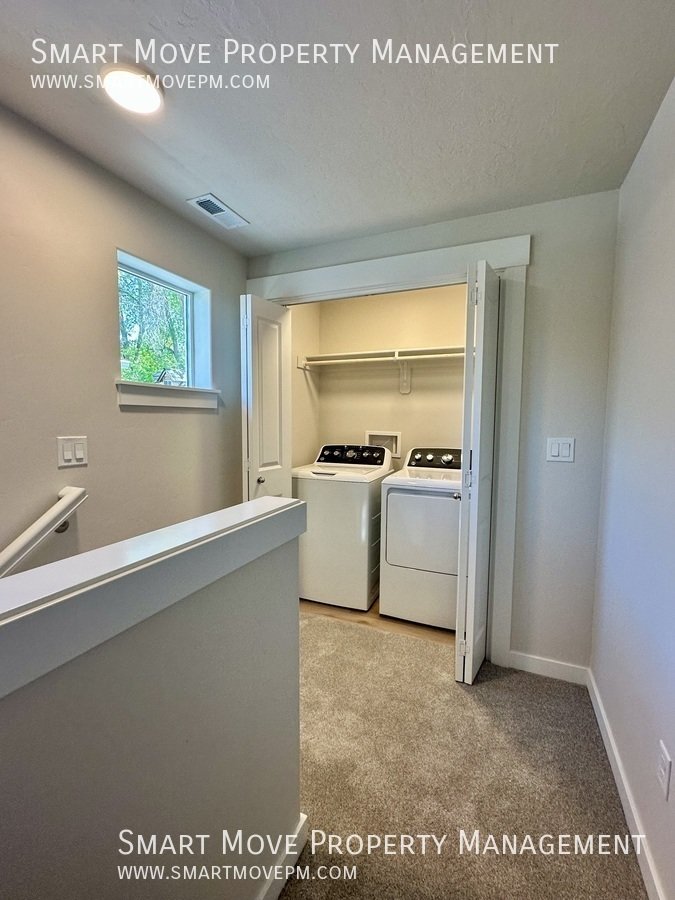 Brand new 3 bed near the foothills property image