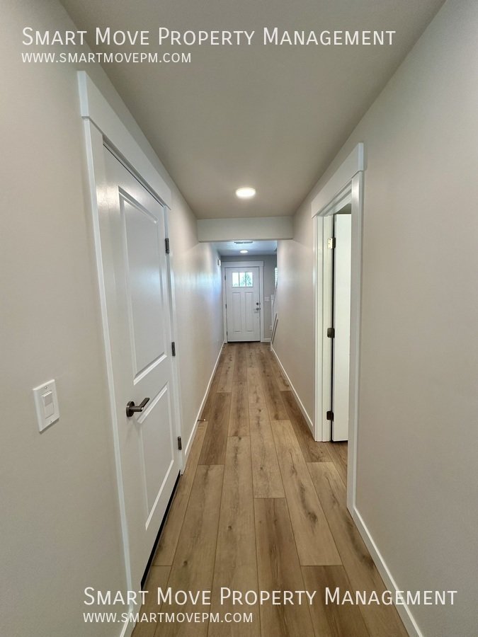 Brand new 3 bed near the foothills property image
