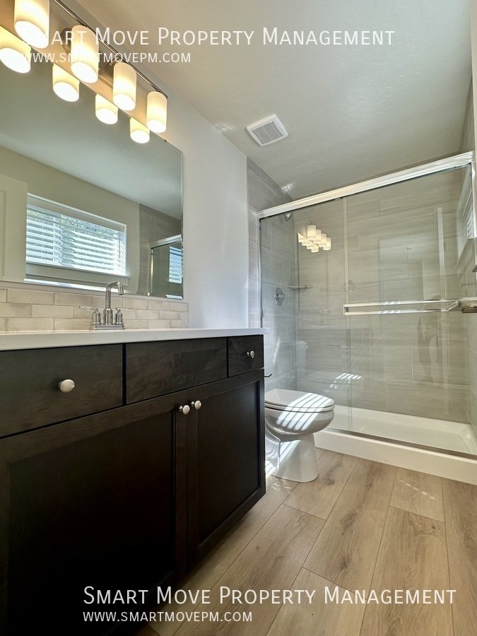 Brand new 3 bed near the foothills property image