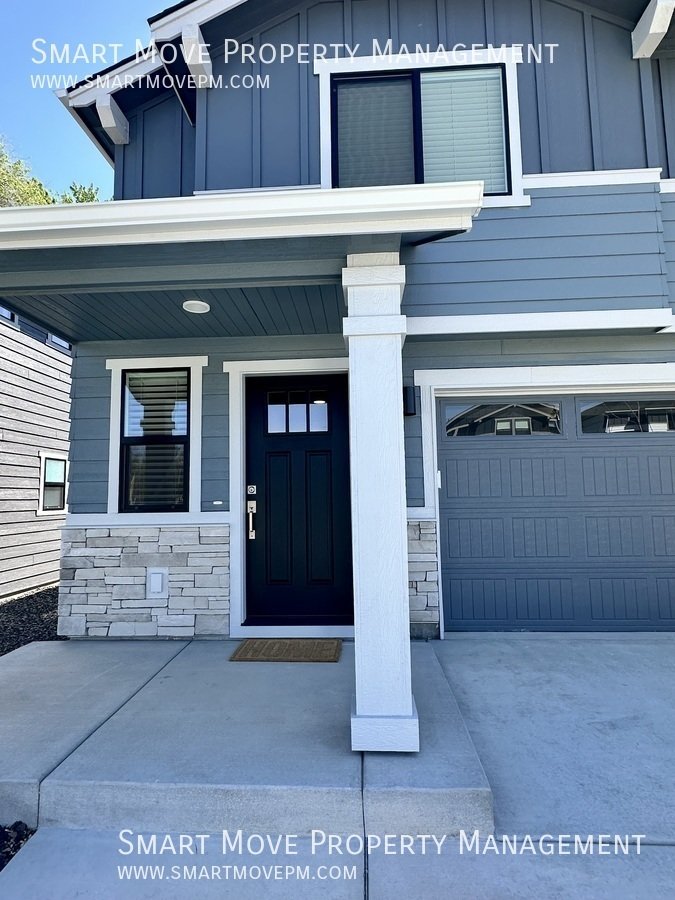 Brand new 3 bed near the foothills property image
