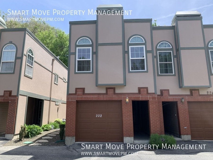 E Boise Townhome off Warm Springs. Near St Lukes, Foothills, BSU, Downtown, Parks property image