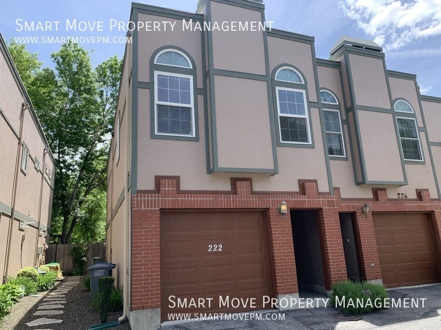 E Boise Townhome off Warm Springs. Near St Lukes, Foothills, BSU, Downtown, Parks property image